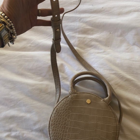 Circle crossbody handbag, croc embossed pvc - Picture 3 of 4